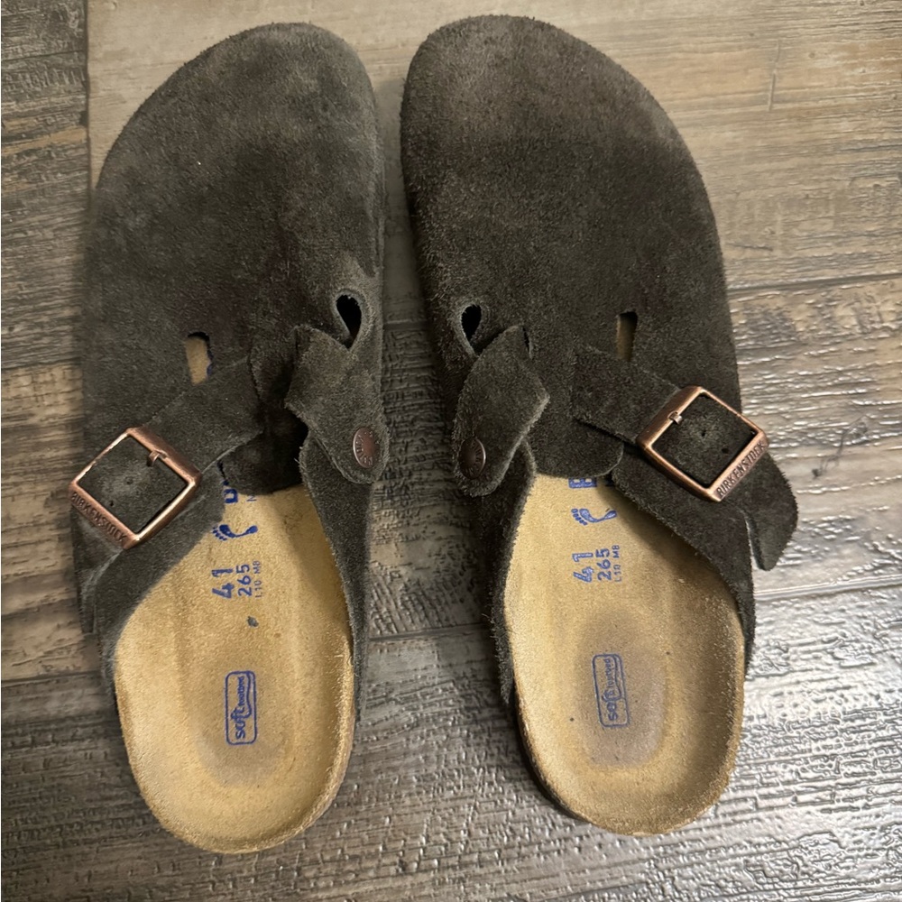 Mocha Soft Footbed Birkenstock Bostons.